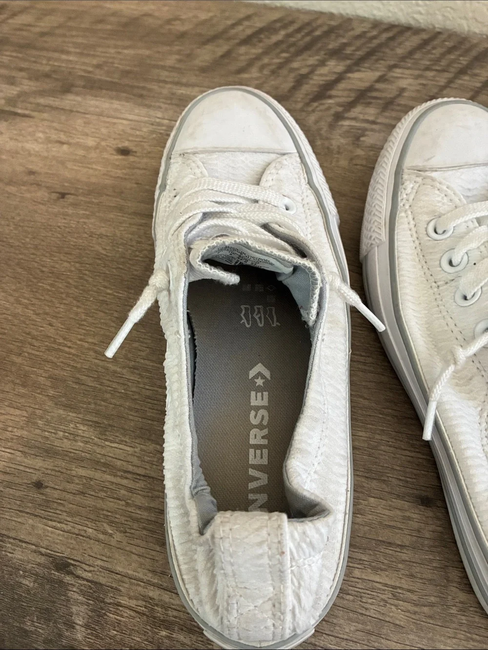 Converse Womens White Low-Top All Star Sneaker slip ons
